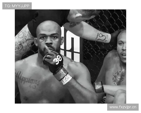 乔恩·琼斯最新街拍那块表，能买我三个月房租