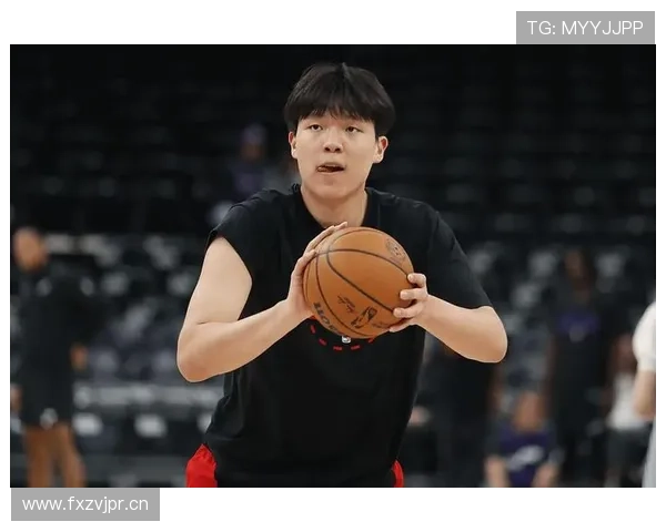 杨瀚森这自律程度，凌晨四点健身房打卡跟闹着玩似的